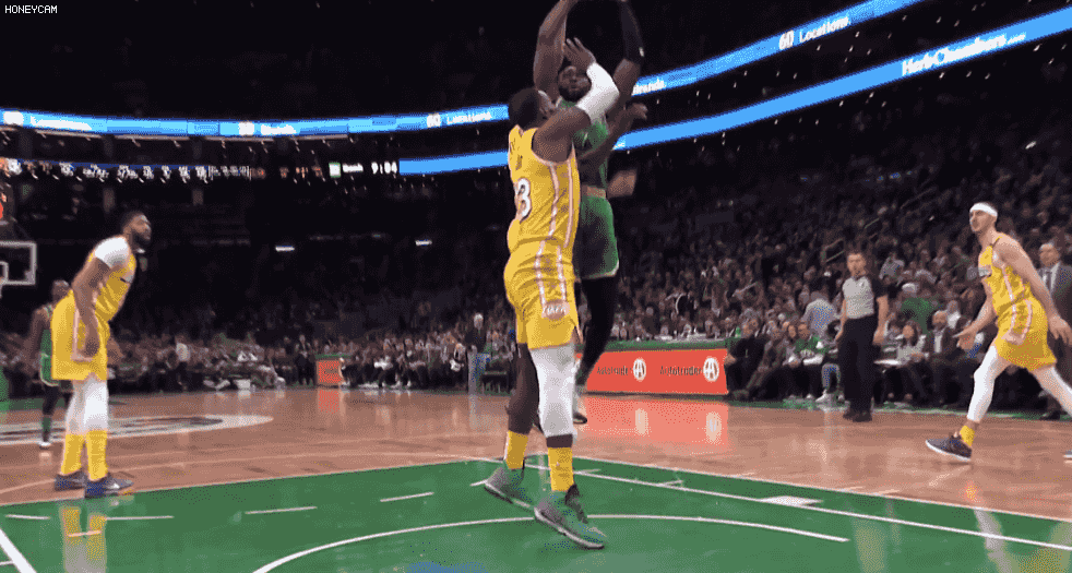 门将连续扑救零封对手（门将连连神扑力保球门不失）