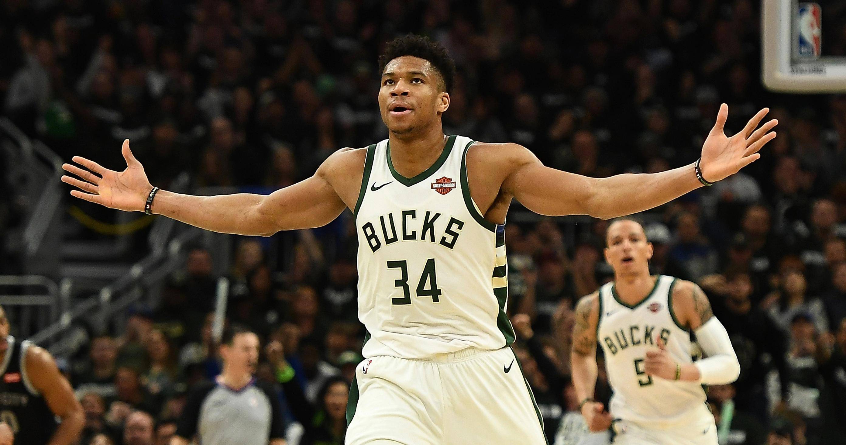 德天空：埃贝尔很欣赏卢克巴，但前者的主要目标是与于帕续约（德天空：埃贝尔看好卢克巴，但首要任务是与于帕完成续约）