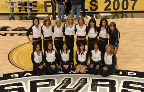 记者：道格拉斯-路易斯不愿加盟费内巴切，更愿意重返英超（记者：道格拉斯-路易斯无意加盟费内巴切，更倾向回归英超）