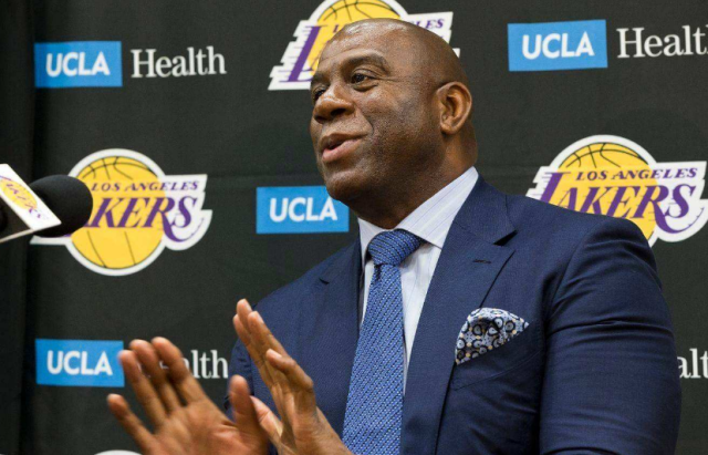 坎贝尔：我的速度不比范德芬慢，高速情况下我还能灵活移动（坎贝尔：速度不输范德芬，高速奔跑仍能灵活变向）