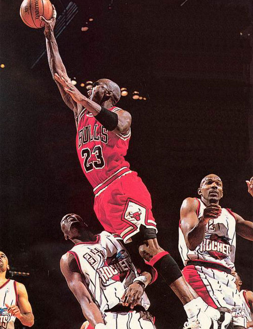 京媒：之前受伤的李磊今天参与国安赛前训练，冯博轩因伤缺席（国安赛前训练：李磊伤情好转参与合练，冯博轩因伤缺席）